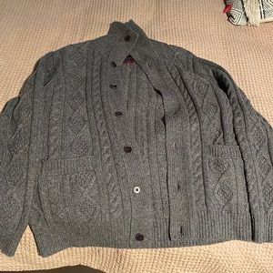 Untuckit Mens sweater